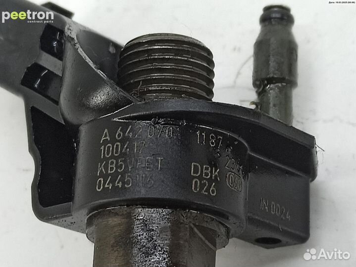 Б/У Б/У Форсунка топливная 6420701187