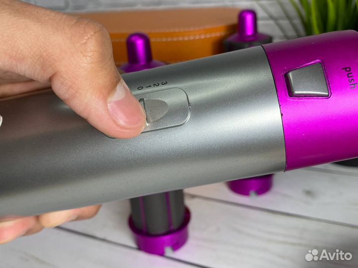 Продаётся Стайлер Dyson