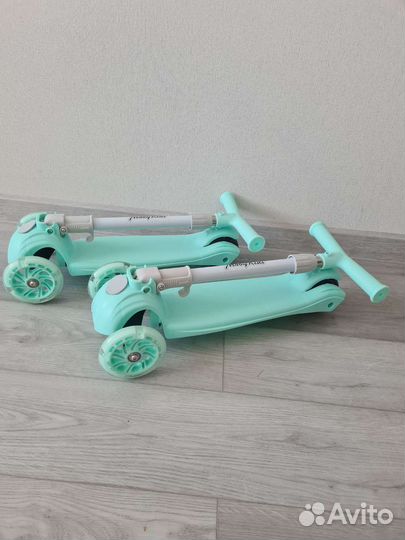 Самокат детский новый