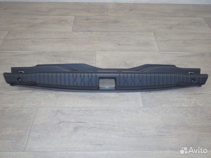 Обшивка багажника задняя центральная xray Иксрэй