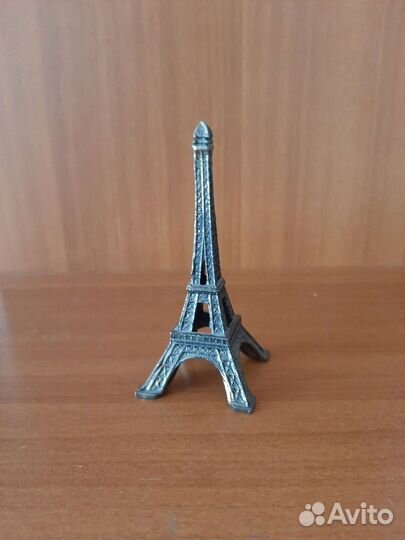 Сувенир Эйфелева башня