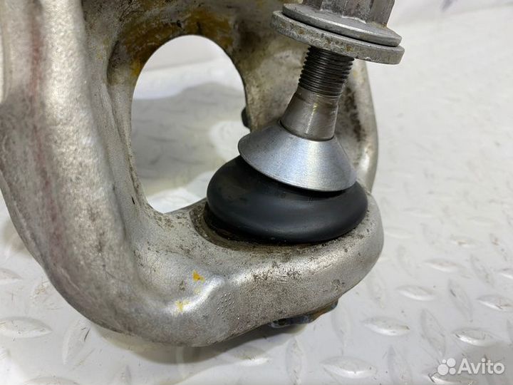 Кулак поворотный передний левый Mercedes Gls 350 D