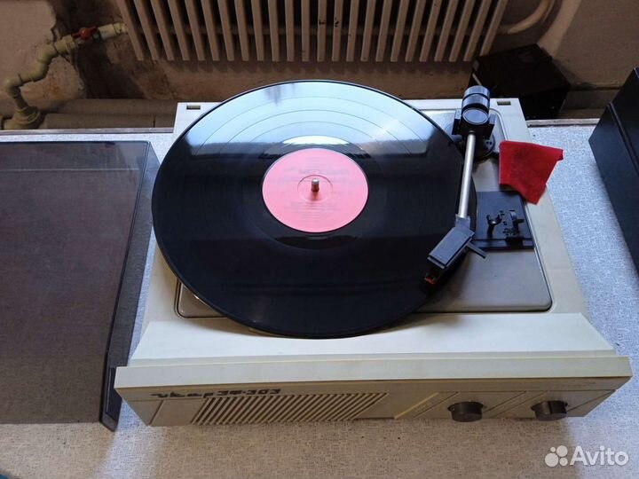 Проигрыватель винила