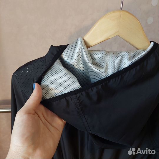 Женская ветровка/мастерка