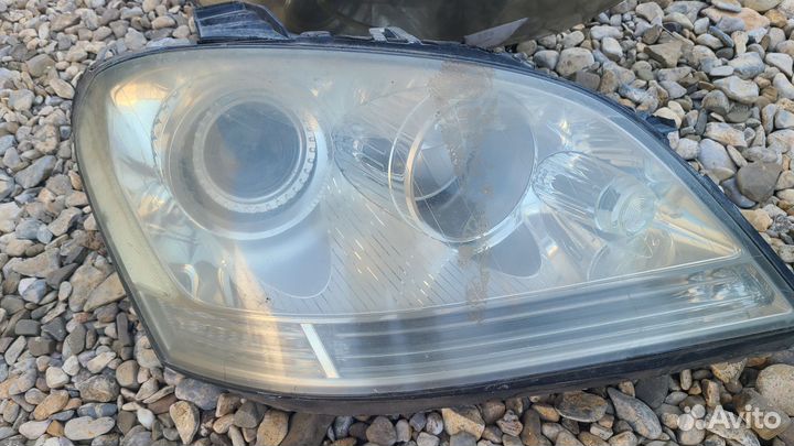 Фара Mercedes ML W164 с дефектом