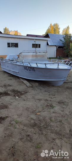 Продаётся лодка прогресс 2м