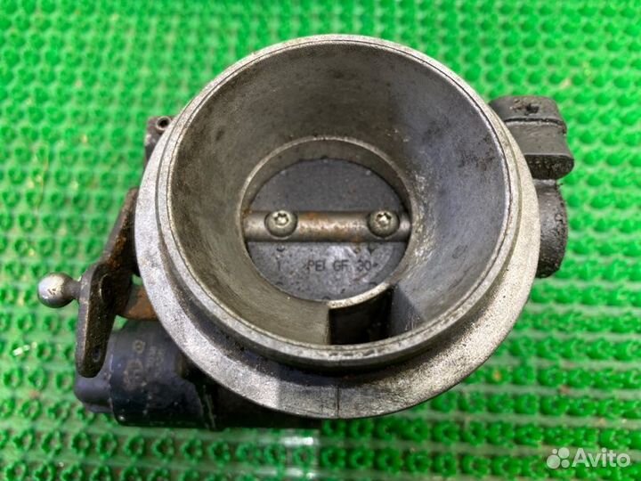 Заслонка дроссельная Renault Logan 1 K7J 2010