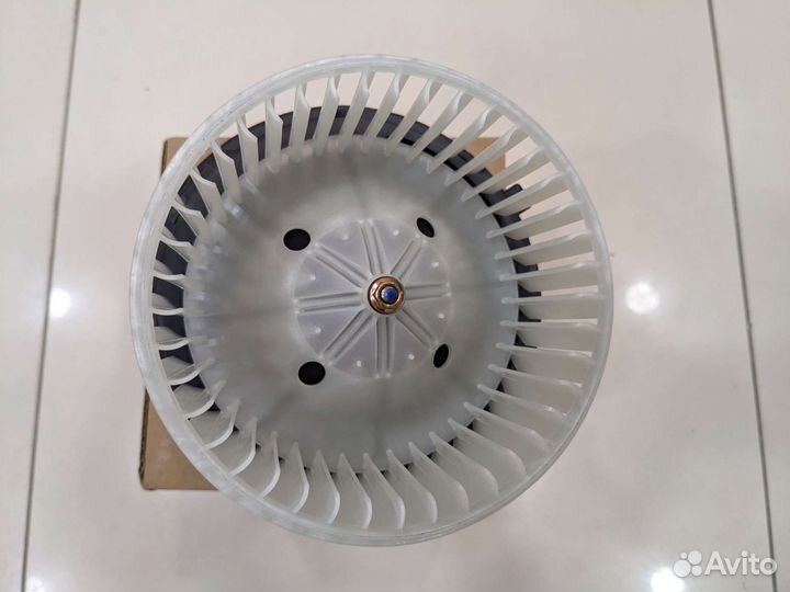 Мотор отопителя chevrolet tahoe / escalade