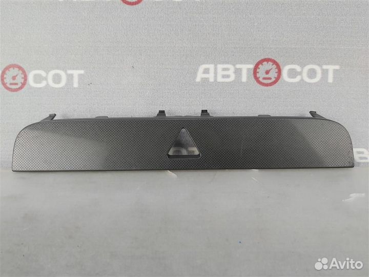 Накладка сигнала аварийной остановки VW Passat B6