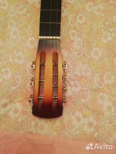 Акустическая гитара