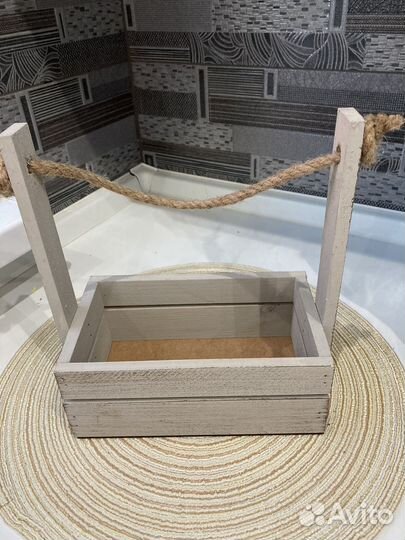 Корзинка деревянная для цветов