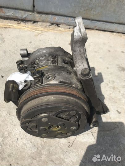 Компрессор кондиционера Subaru forester sf5 ej205