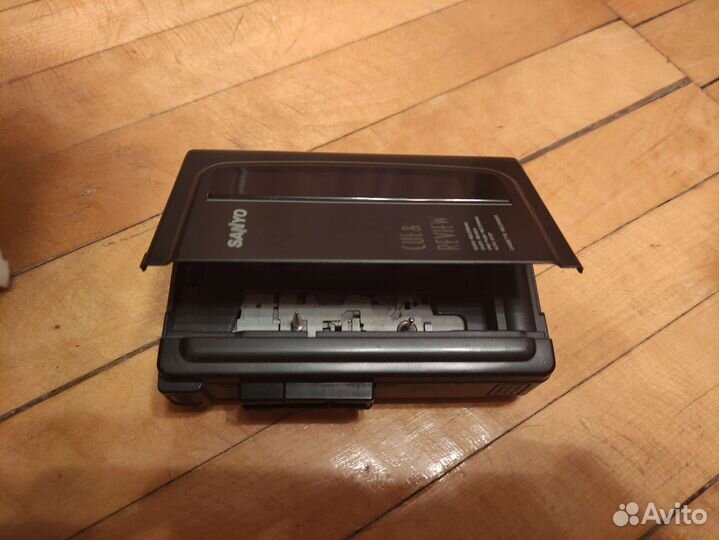 Кассетный диктофон Sanyo M1018A