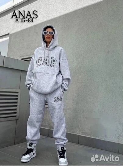 Костюм спортивный