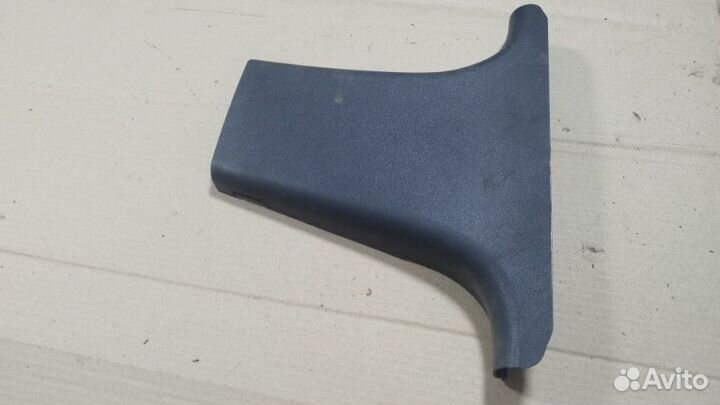 Накладка на стойку кузова правая Mercedes-Benz