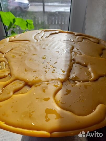 Воск пчелиный