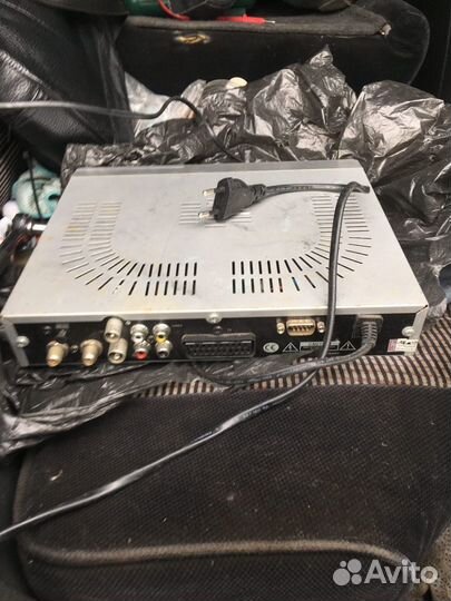 Спутниковый ресивер Golden Interstar