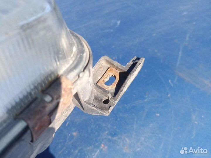 Фара левая Volkswagen Passat B3