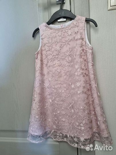 Платье для девочки 140 новое