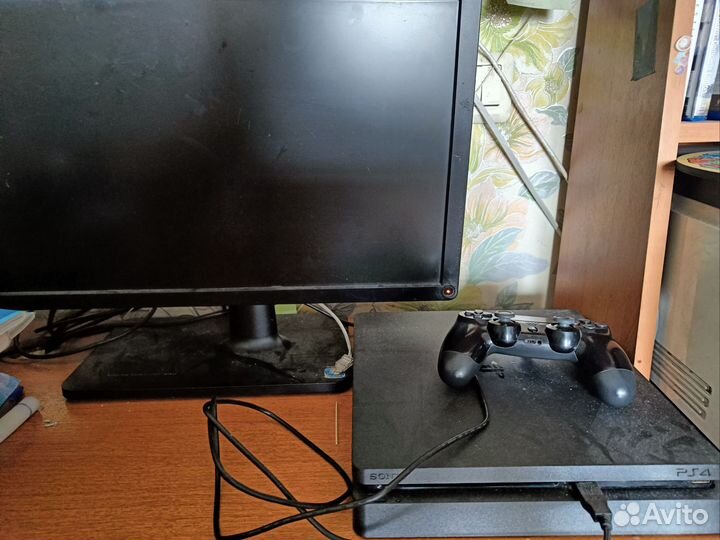 Игровая приставка ps4 slim