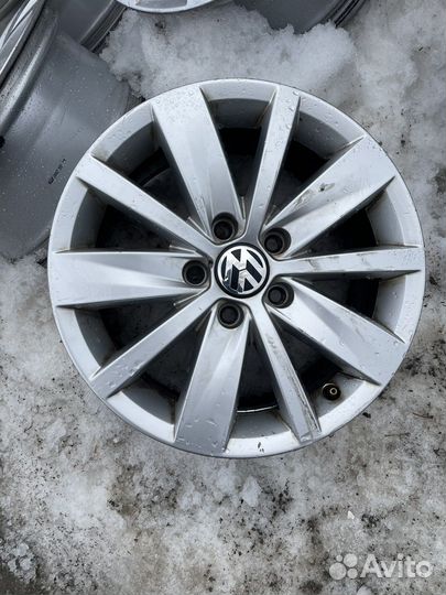 Диски литые r16 VW passat b7