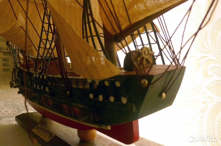 3-мачтовый 1-палубный 10-пушечный корабль