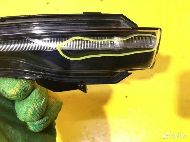 Повторитель поворота передний правый Mercedes