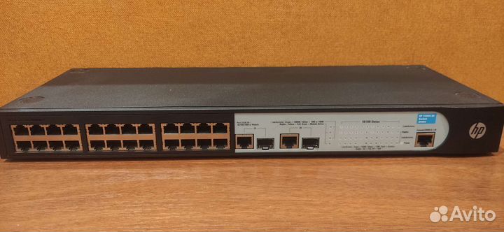 Управляемый коммутатор HP v1905-24 JD990A