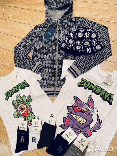 Пакет новой одежды на мальчика 146