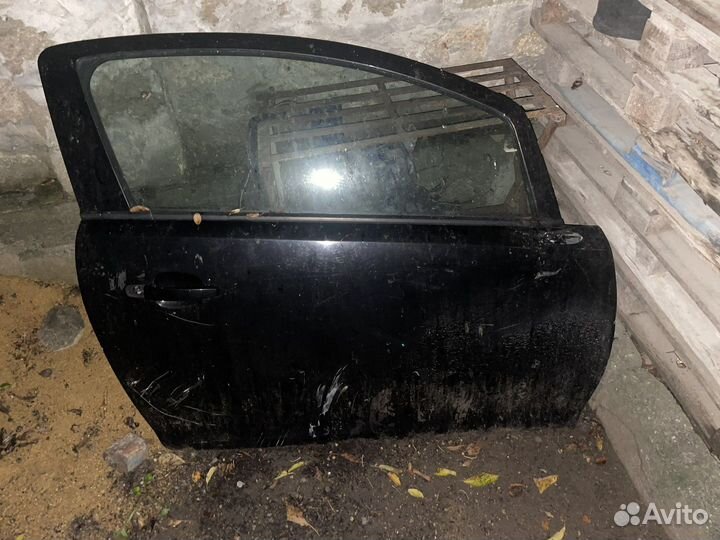 Дверь правая Opel Corsa D 3D(купэ)