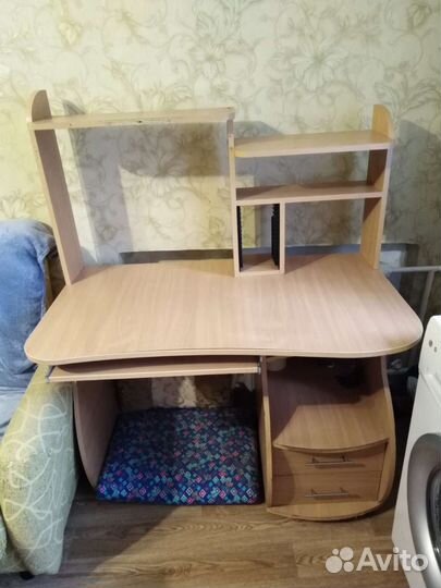 Компьютерный стол