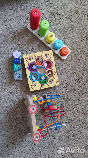 Развивающие игрушки для малышей пакетом