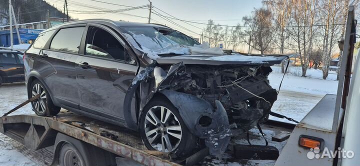 LADA Vesta Cross 1.6 МТ, 2020, битый, 100 000 км