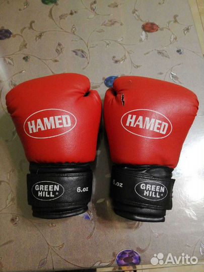 Боксерские перчатки
