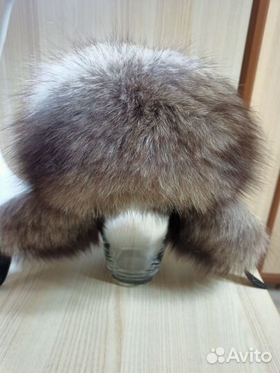 Шапка-ушанка кожаная с песцом