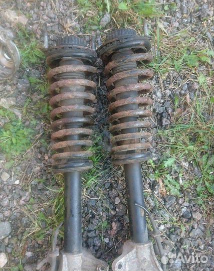 Стойка амортизатора передняя левая Alfa Romeo 147