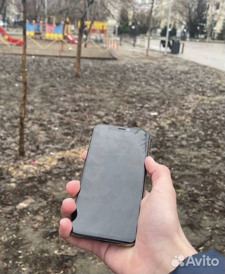 iPhone Xs, 64 ГБ