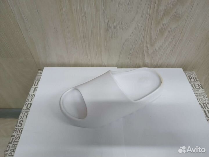 Шлепки adidas yeezy slide