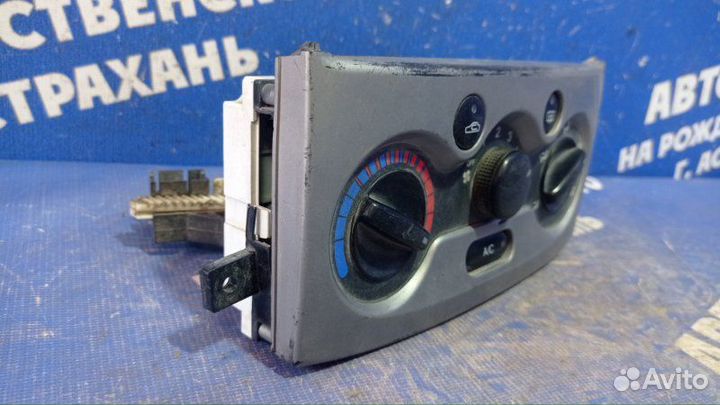 Блок управления печкой Chevrolet Aveo T200 седан