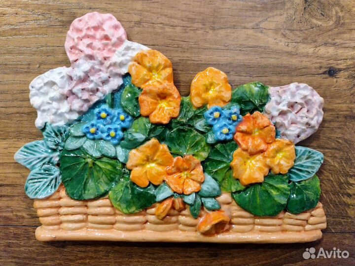 Настурции и гортензии. Декор керамический