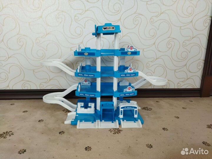 Автомобильная парковка