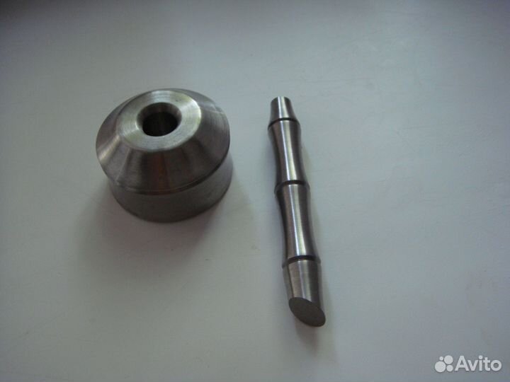 Т-образные классические станки и опасные бритвы