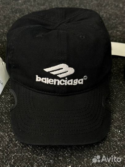 Бейсболки Balenciaga