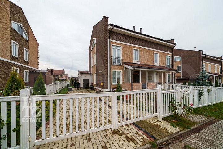 Таунхаус 167,1 м² на участке 5 сот.