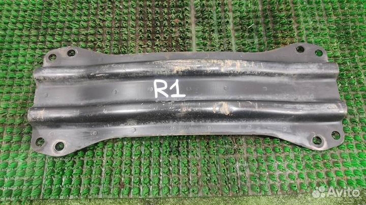 Балка подрадиаторная Ford Fiesta (CB1) 2009