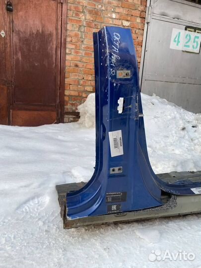 Передняя четверть Skoda Octavia A8 (5QE803502M)