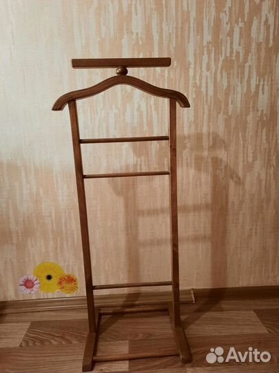 Вешалка для одежды напольная деревянная