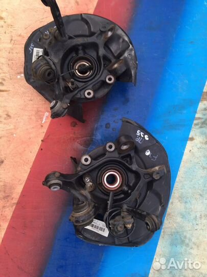 Кулак задний правый и левый бмв BMW F30