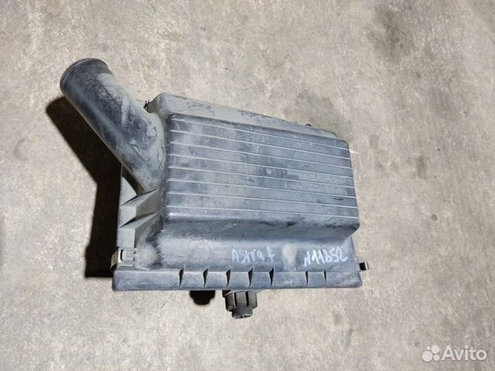 Корпус воздушного фильтра Opel Astra F универсал