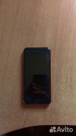 iPhone 7, 32 ГБ
